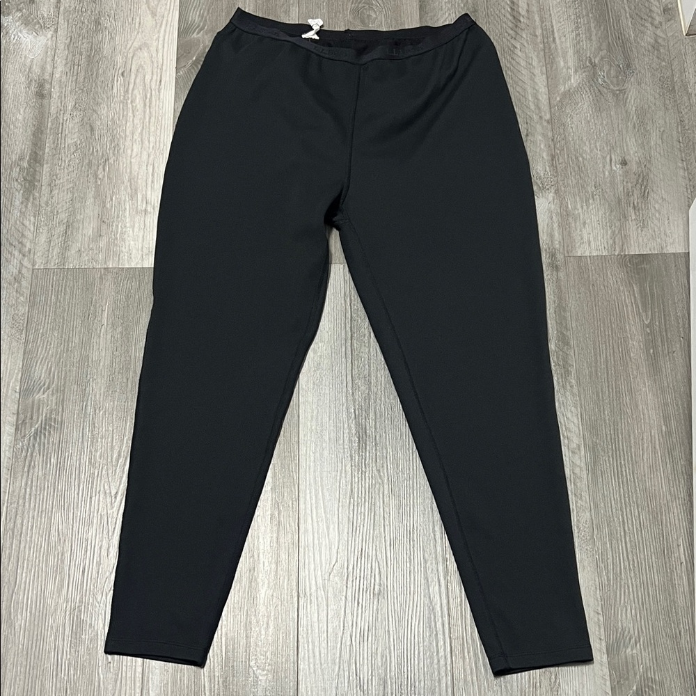 L.L.Bean Midweight thermal layer in a size Large Regular.